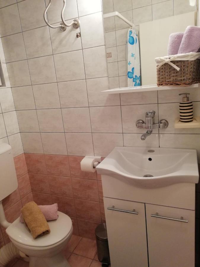 ホテル Apartman Komadina マカルスカ エクステリア 写真