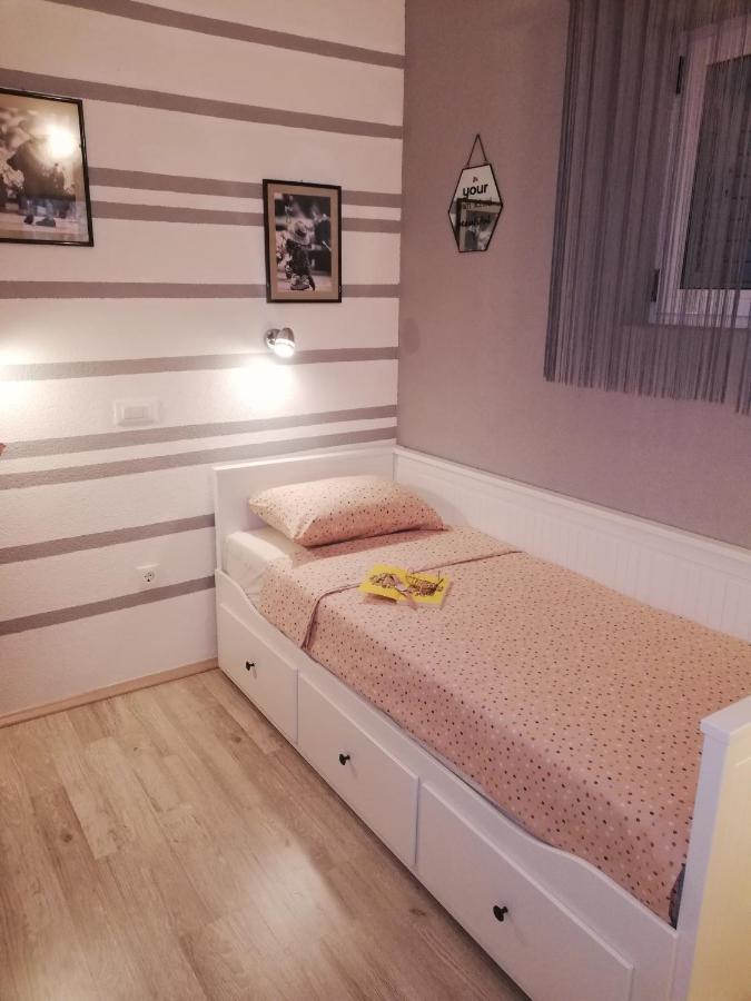 ホテル Apartman Komadina マカルスカ エクステリア 写真