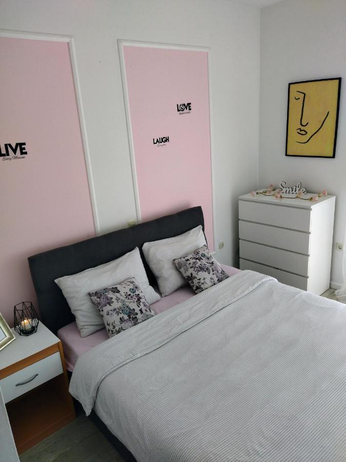 ホテル Apartman Komadina マカルスカ エクステリア 写真